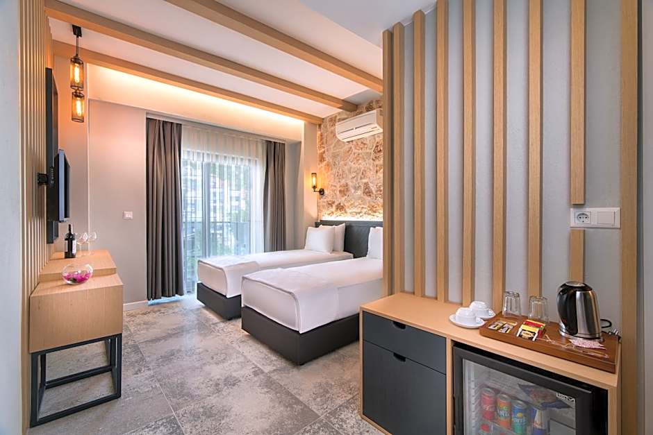 Isola 12 Hotel