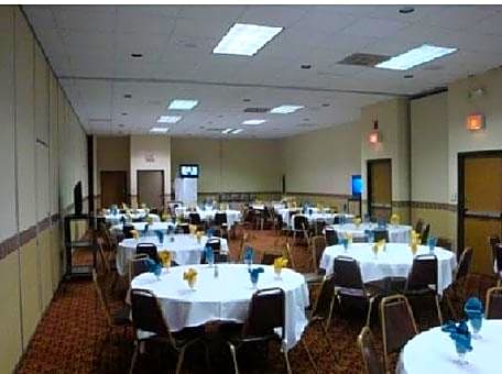 Crookston Inn & Convention Center