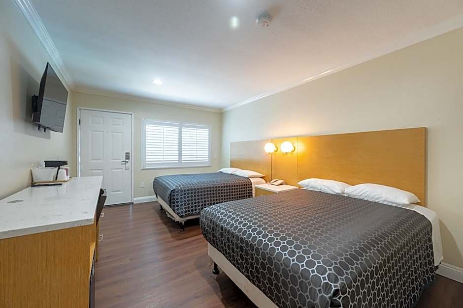 Hollywood City Inn