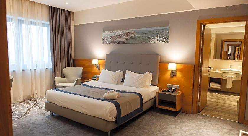 Holiday Inn Aktau - Seaside By IHG