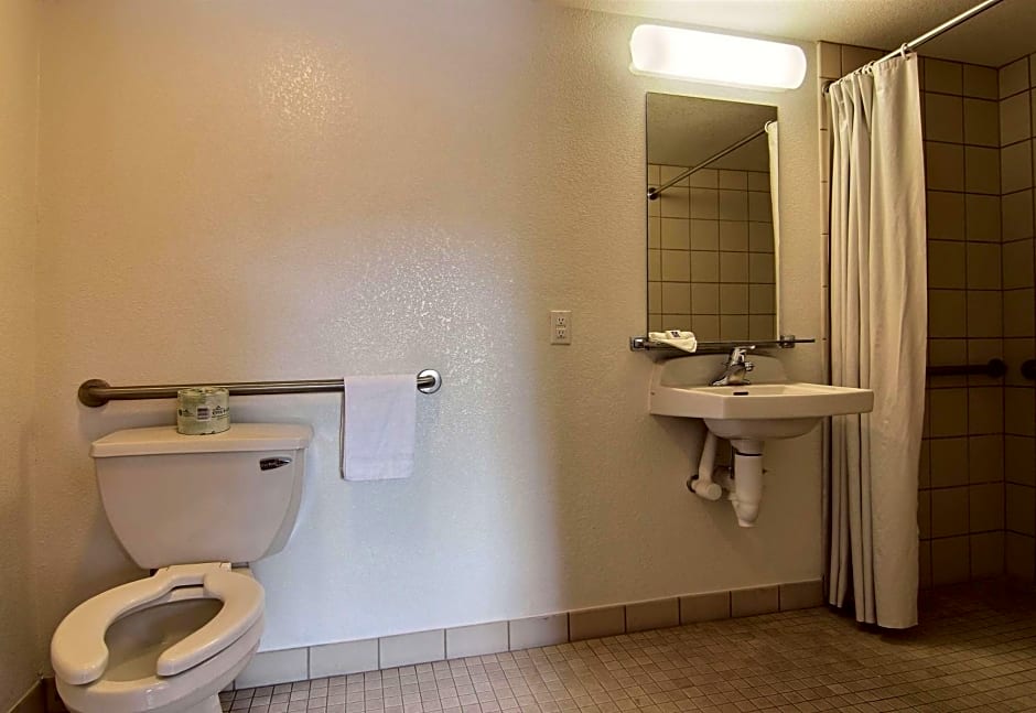 Economy Inn