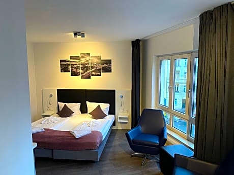 Superior Doppelzimmer- Straßenseite