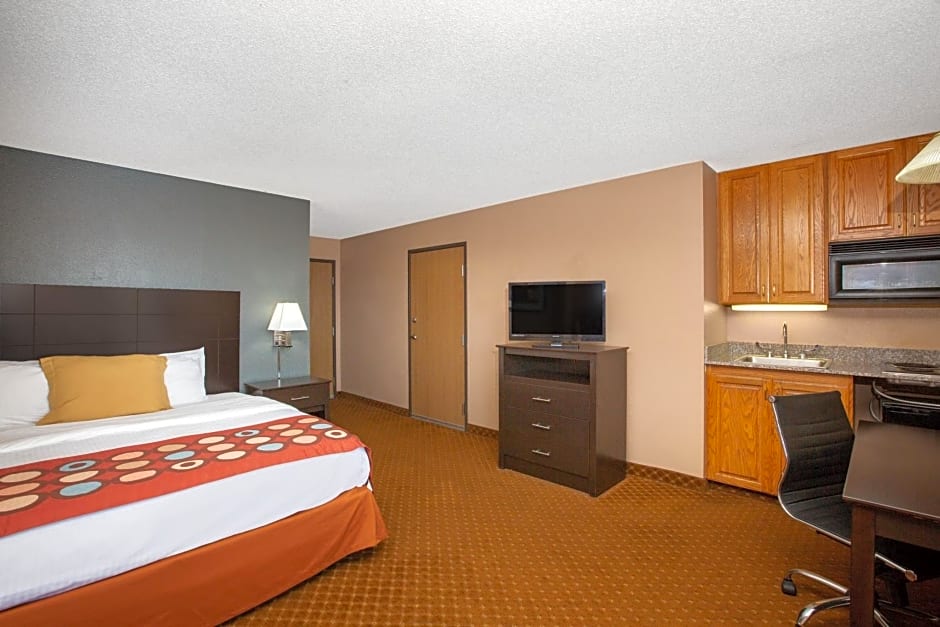 AmericInn by Wyndham Coralville