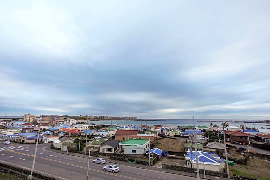 Sunrise Hotel Seopjikoji