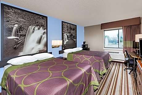 2 Double Beds Smoking