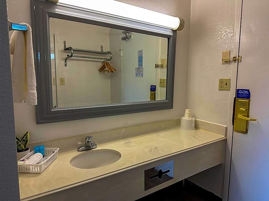 Motel 6 Rochester - Airport