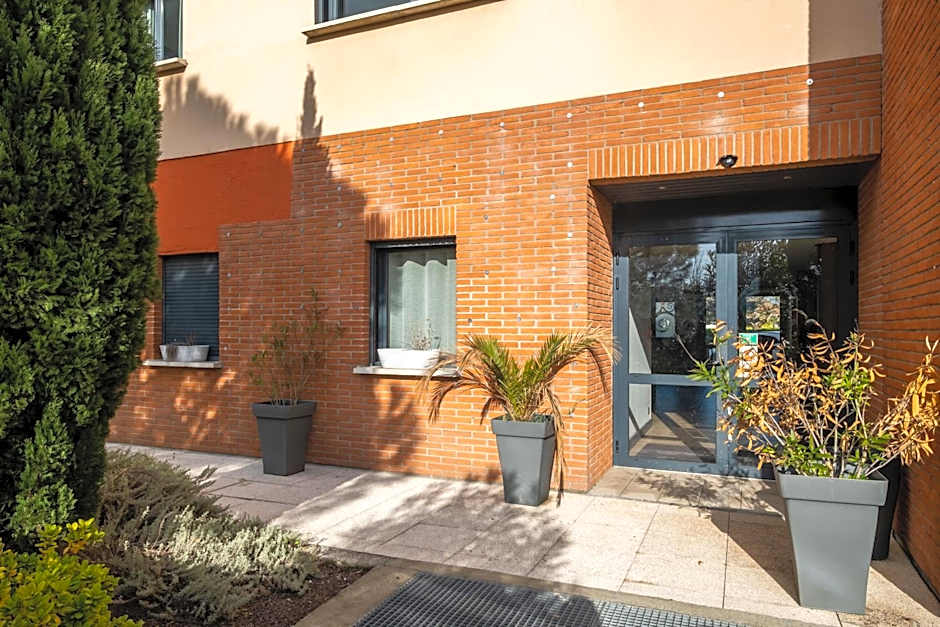 Clarion Aparthotel Toulouse Blagnac Airport