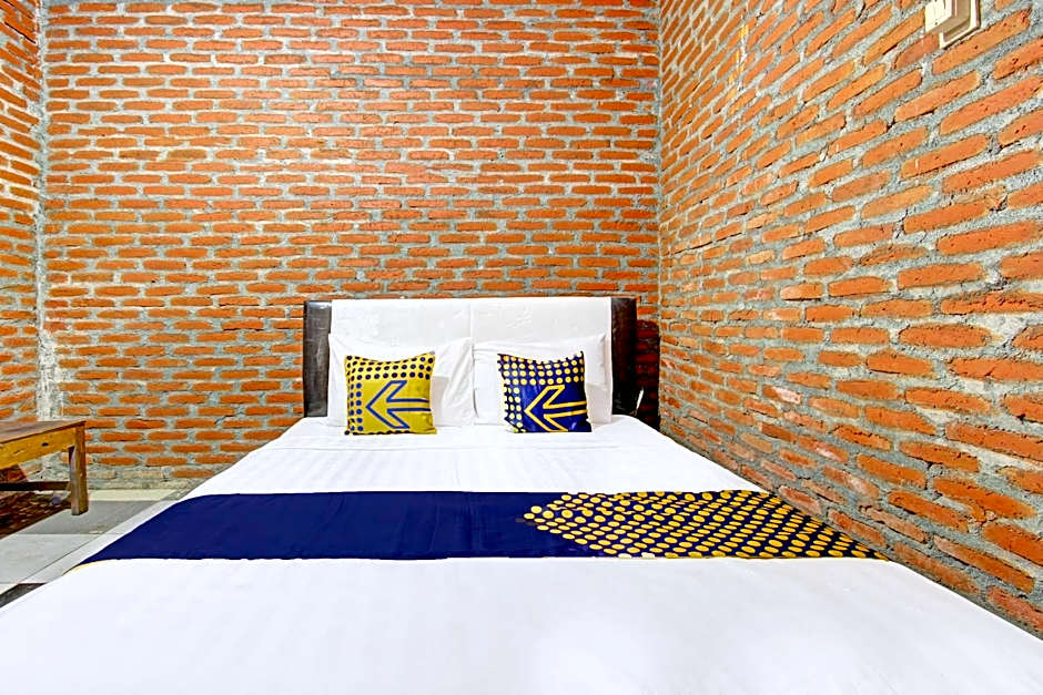 OYO Life 93010 Omah Bareng Syariah Sambisari