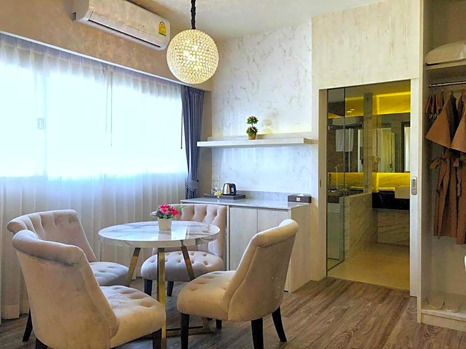 The Green View Hotel