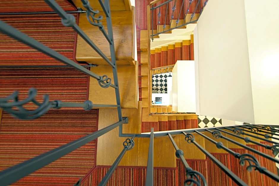 Crystal Suites Chez Helena