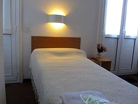 Economy Single Room