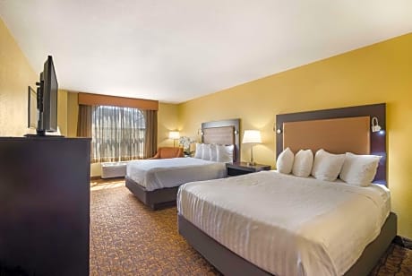 Queen Room with Two Queen Beds - Hearing Accessible/Non-Smoking