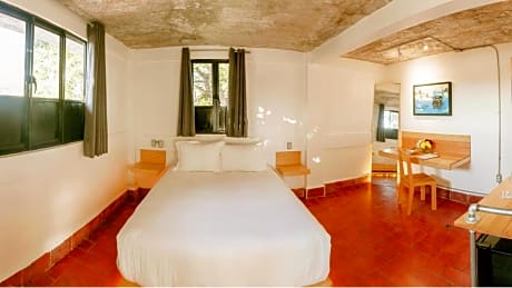 Suite with Garden View