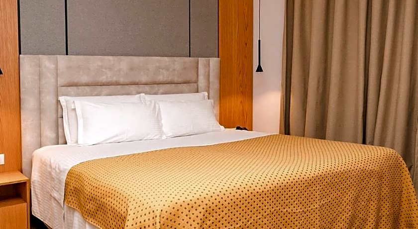 Airport Hotel Tirana