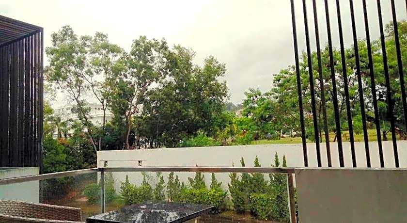 Centro By Orchardz Hotel