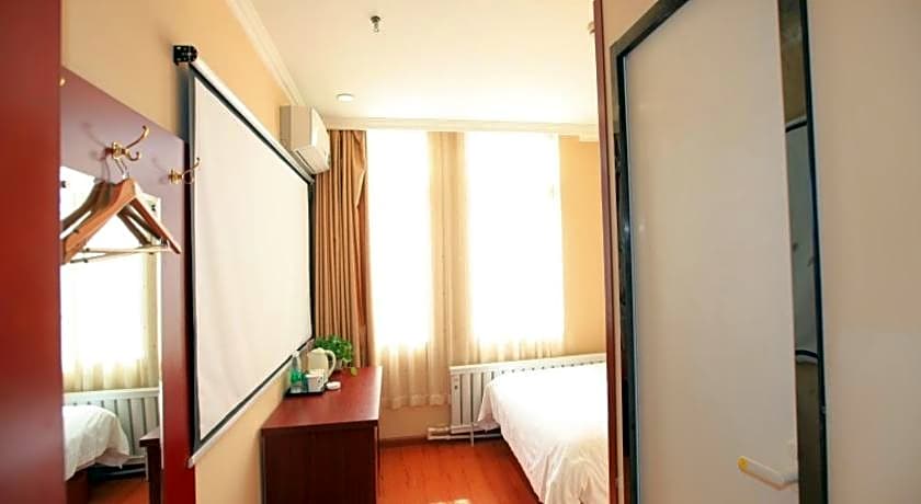 GreenTree Inn Liaoning Dalian Railway Station South Shengli Square Express Hotel