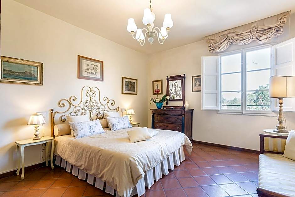 Casa Emy in Lucca With 3 Bedrooms and 2 Bathrooms