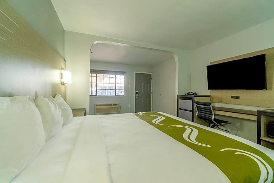 Pleasanton Executive Inn By OYO