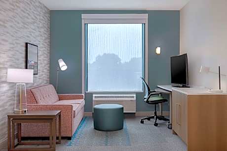 1King Hearing Accessible Suite