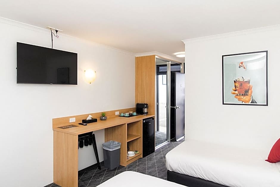 Lakeview Hotel Motel