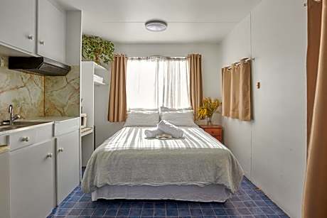 Economy Quadruple Room