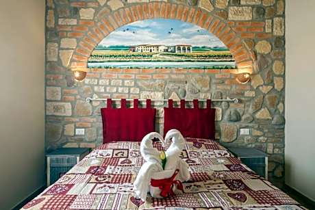 Double or Twin Room with Shared Bathroom