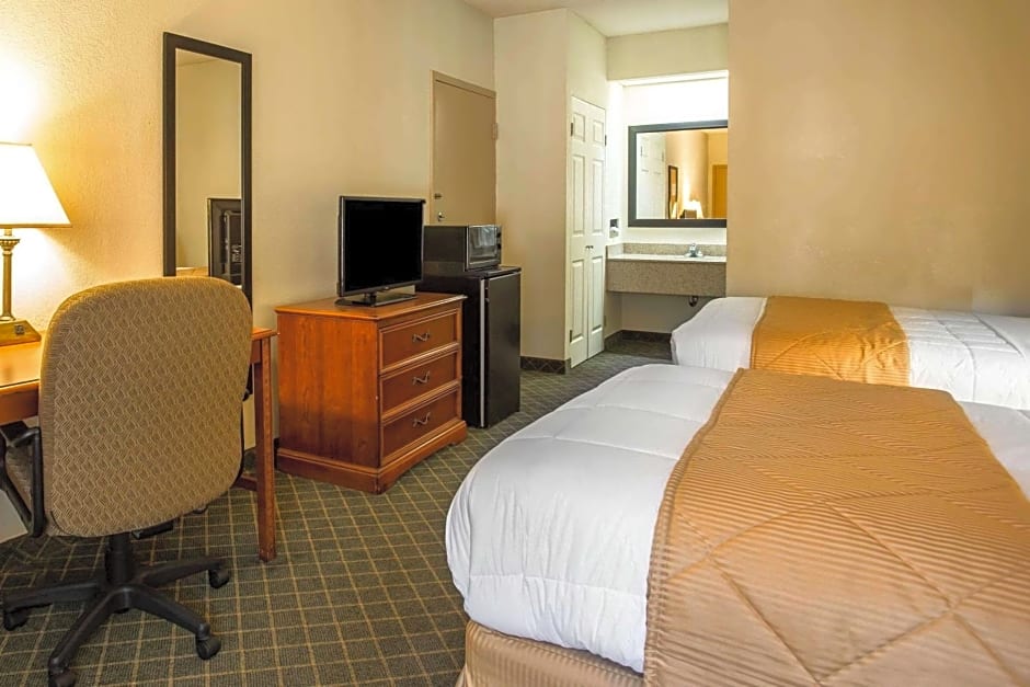 Clarion Inn & Suites Aiken