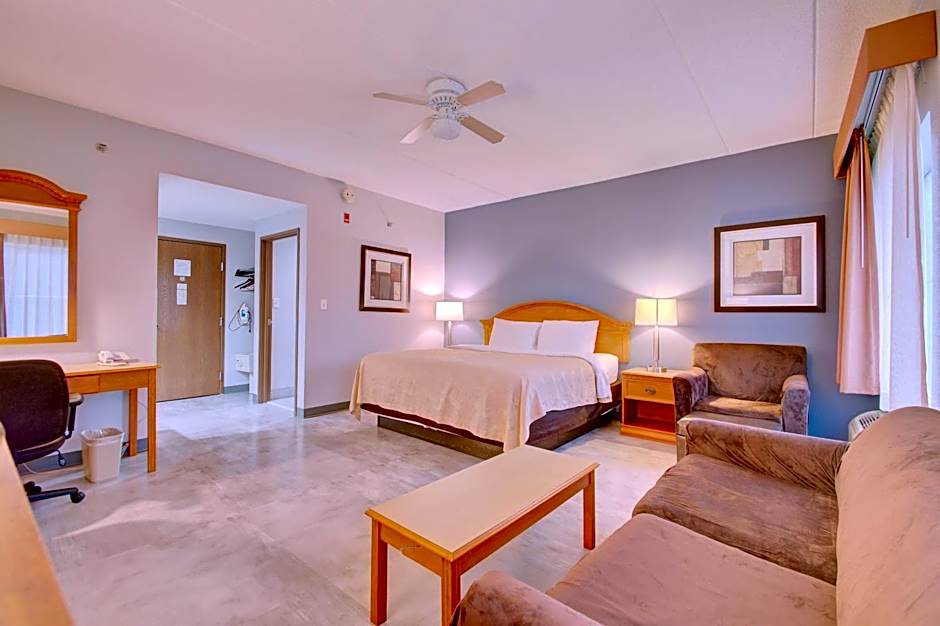 Quality Inn & Suites CVG Airport