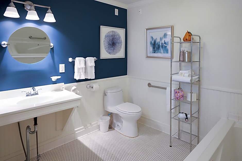 Inn at Taughannock Falls