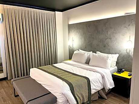 Oasis Tower Hotel