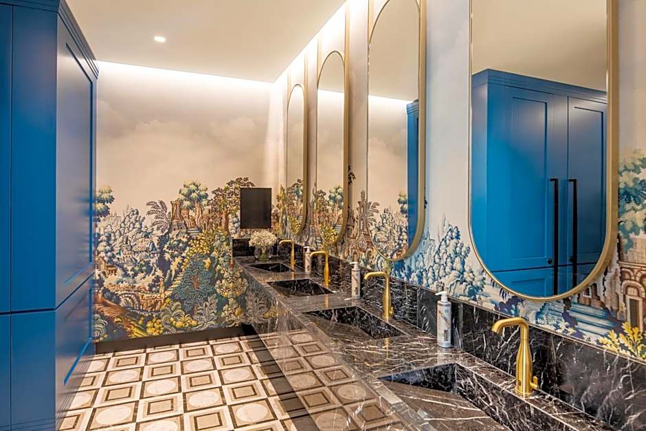 Renaissance Porto Lapa Hotel