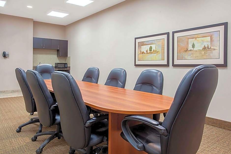 Ramada by Wyndham Brooks