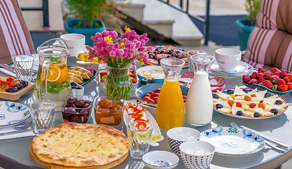 OISHE Boutique Hotel