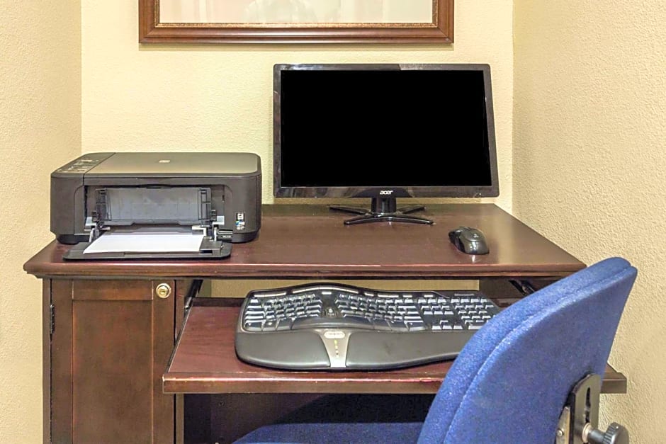 Days Inn by Wyndham Colorado Springs Air Force Academy
