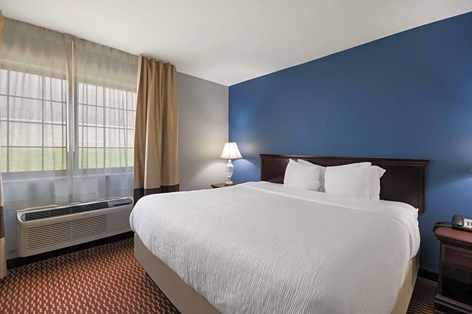 Quality Inn & Suites Oklahoma City North