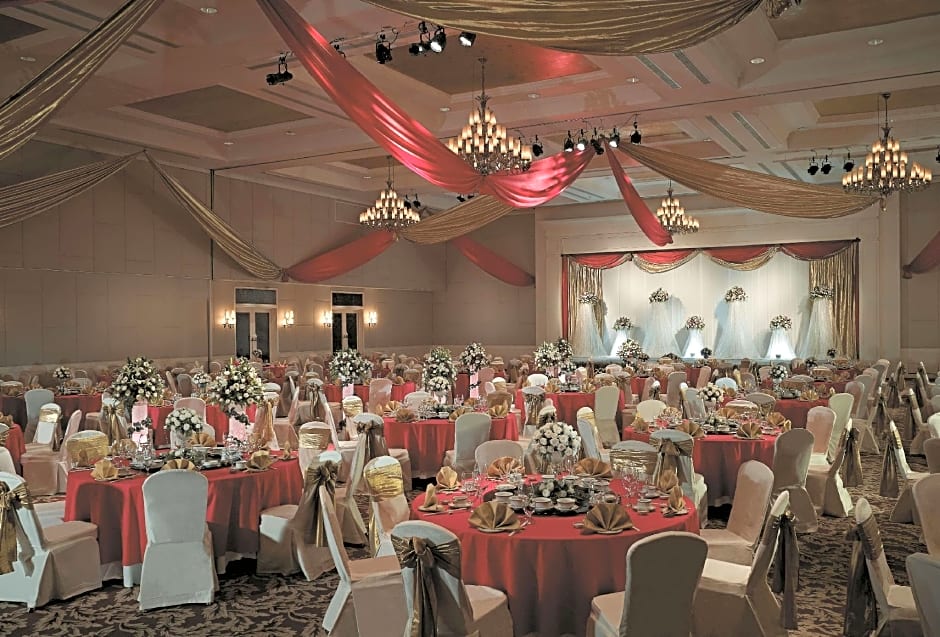 Sule Shangri-La, Yangon Hotel