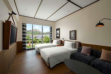 Encore Twin Room with City View