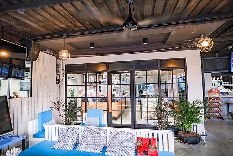 Breakers Hotel Rawai