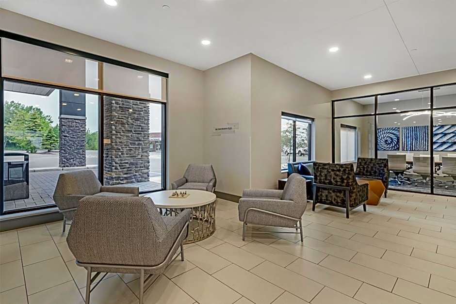 Best Western Plus Marquette Hotel & Suites