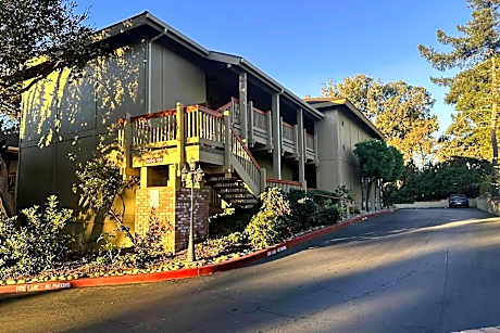 Comfort Inn Monterey Peninsula Airport