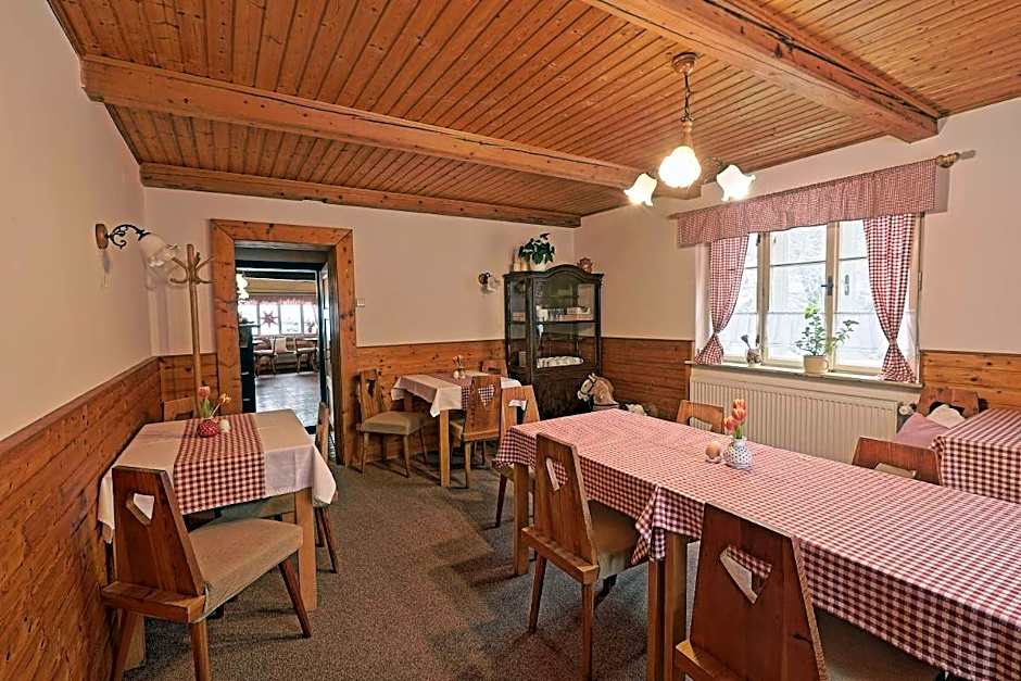 Penzion a Restaurace U Paseků