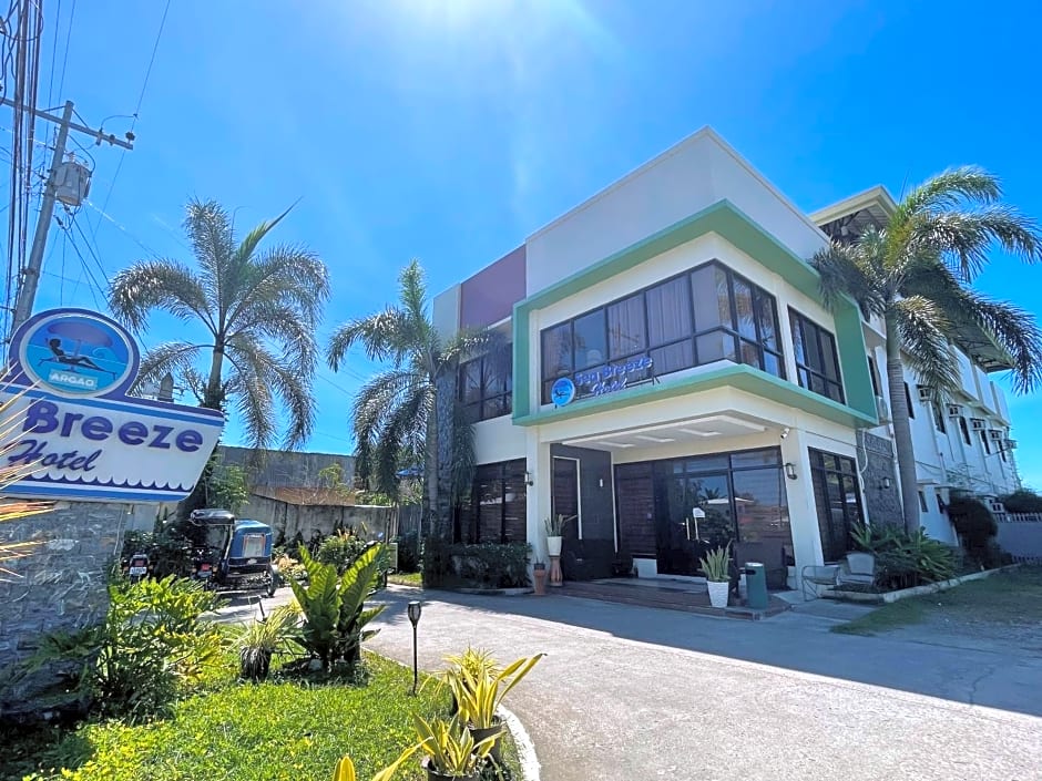 Argao Seabreeze Hotel powered by Cocotel
