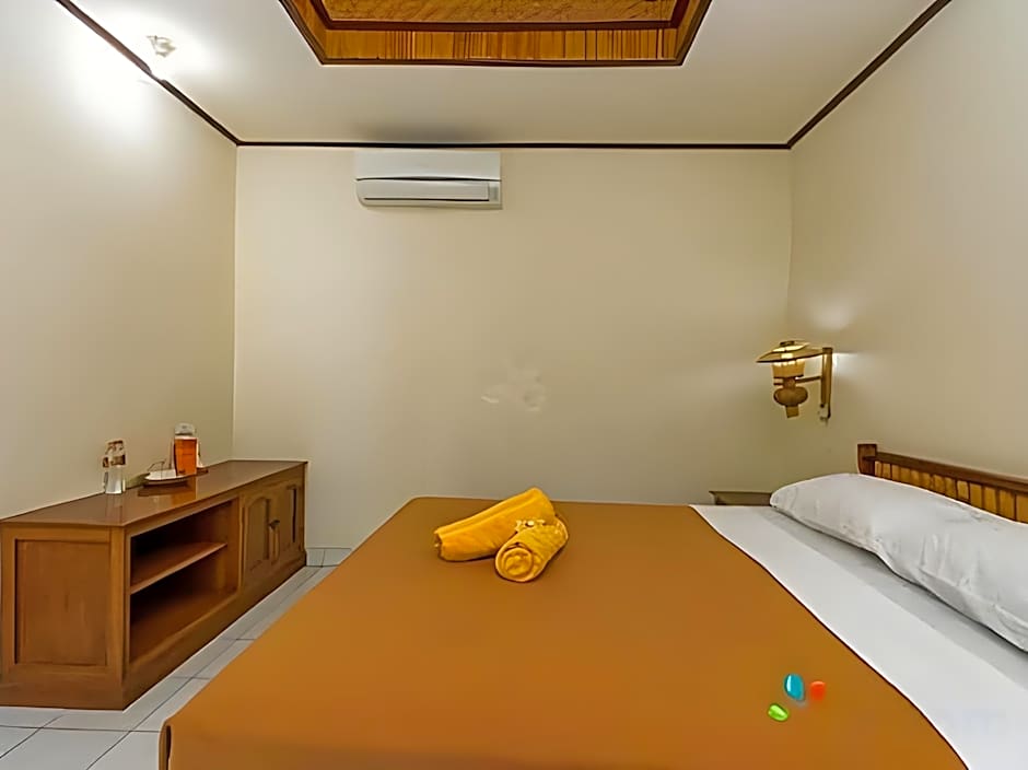 Lovina Beach Hotel