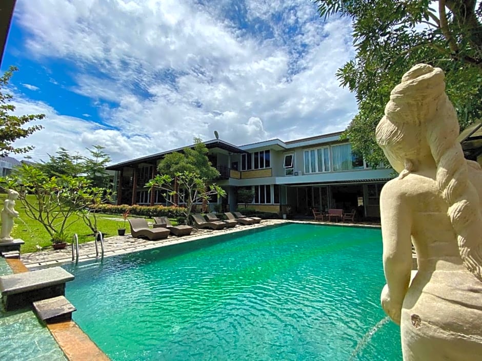 Alinson Boutique Resident Batam by ZUZU