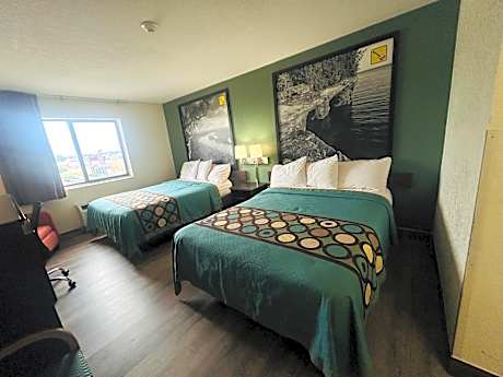 2 Queen Beds Non-Smoking