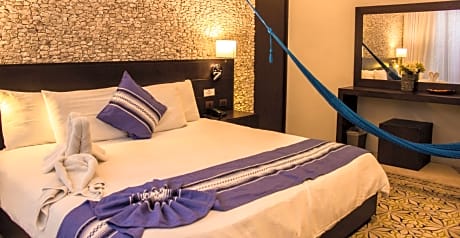 Master Suite with King Bed