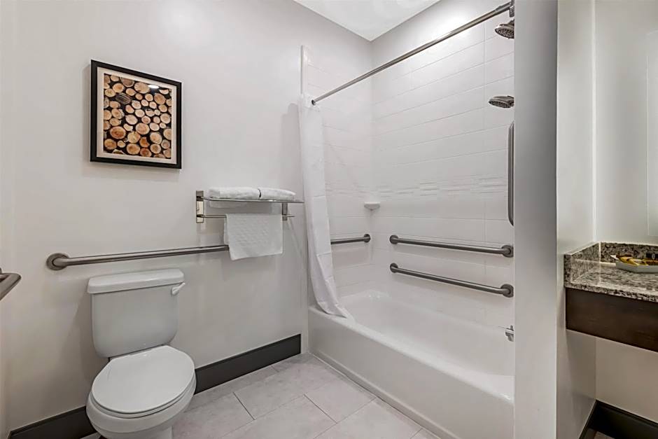 Best Western Plus Isanti