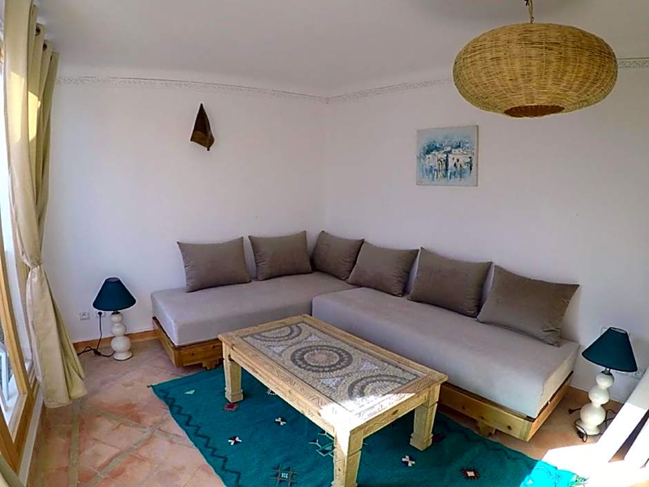 Jennat El Mossafir-Riad privé avec services maison entière