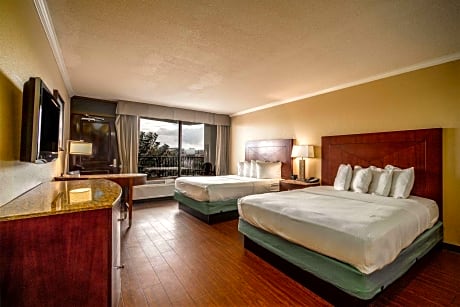 2 Queen Beds, Ground Floor, Balcony, Patio, Sand Dune View, Non-Smoking