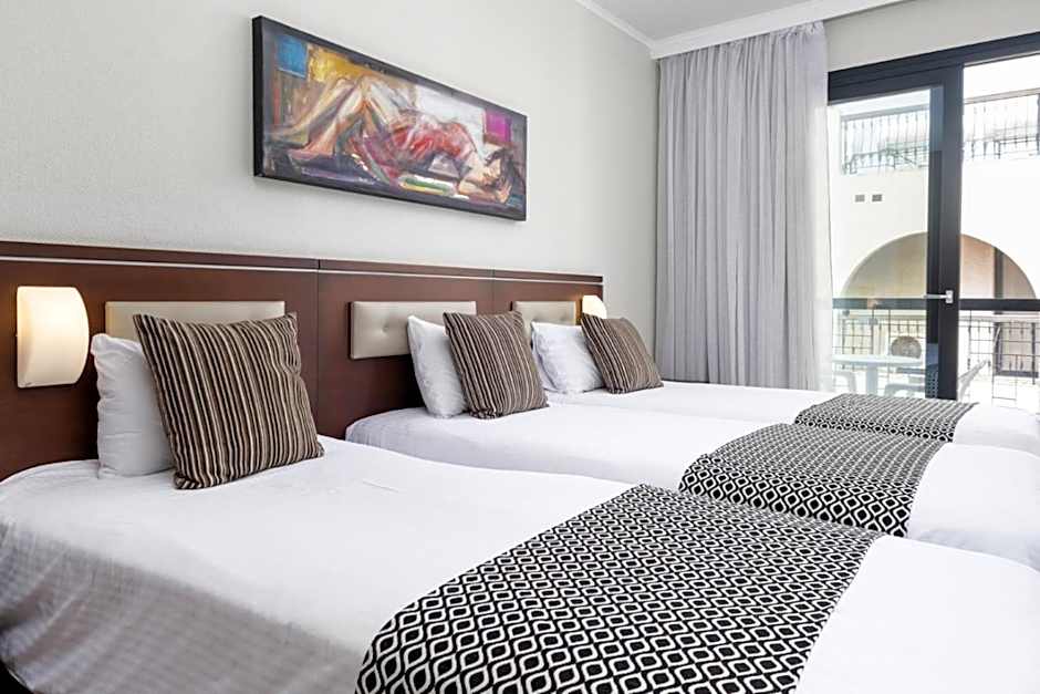 Livadhiotis City Hotel